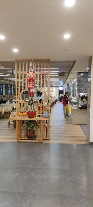 用餐环境卫生整洁。 at Dasuiqiu Vegetarian Food City - Baoti Branch - 大随求素食美食城（宝体店） in Shenzhen