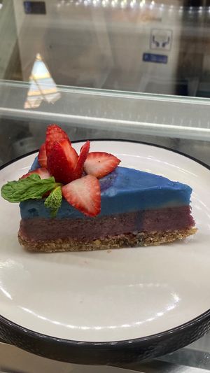 One of the best raw cakes I've ever tried, I'm not a raw food lover but after trying this cake I like raw cake and will try other raw cakes, you must stop by the raw temple at The Raw Temple in Ubud