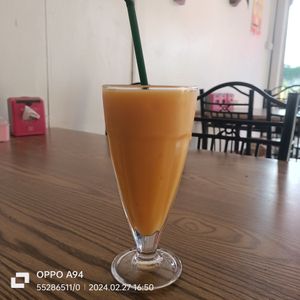 Papaya smoothie at White Lotus Vegetarian Restaurant in Vientiane