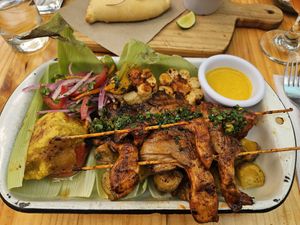 Platter with oyster mushrooms at Green Point in Cusco