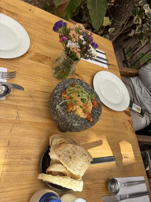 hummus starter  at Green Point in Cusco