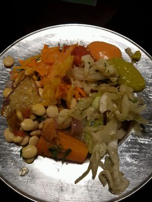 salad bar at Green Point in Cusco