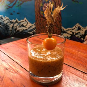 Jugo de fresa, mango y maracuya 🙌🏼 at Green Point in Cusco