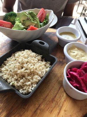Sides with the grilled platter at Green Point in Cusco