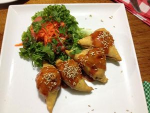 samosas at Green Point in Cusco