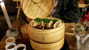 Dumplings at Green Point in Cusco