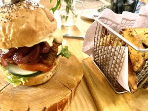 Vegan Burger at Green Point in Cusco