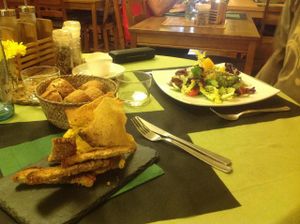 MarrocN salad and hummus! Lovely presentaion and yummy... at Bindu in Igualada