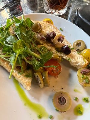 bruschetta, tasted a lot nicer than it looked at The George Vaults in Rochester