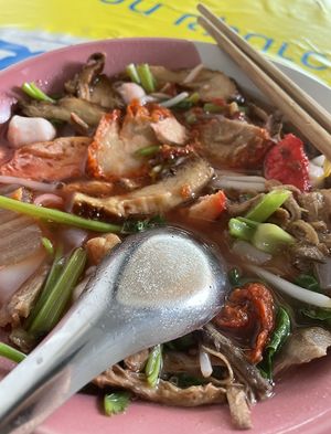 Ching Sin has the BEST Yen Ta Fu in Hat Yai 👍🏻  at Ching Sin Vegan Restaurant in Hat Yai