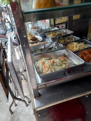 Point to what you want at Chí Thiện in Ho Chi Minh City