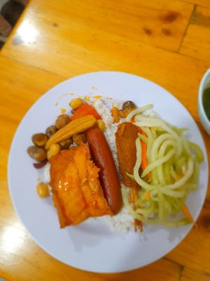 Com chay at Chí Thiện in Ho Chi Minh City