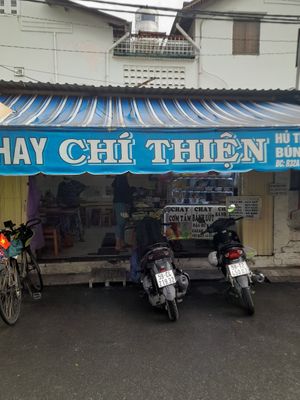 Outside at Chí Thiện in Ho Chi Minh City