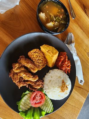 Nasi ayam kalasan at Teratai Cafe & Resto in Tangerang