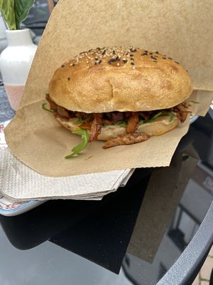 Pulled Mushroom Burger  at Die Brotstube 2.0 in Guetersloh