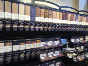 Bulk good (nuts, legumes, grains, etc.) at Gimsel - De Groene Passage in Rotterdam