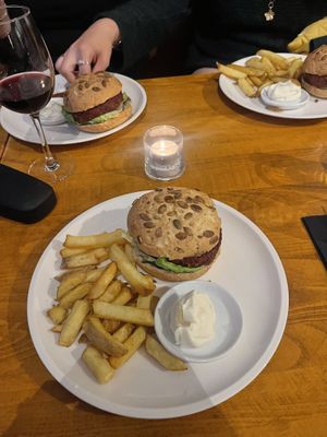   at Stadslokaal in Leiden