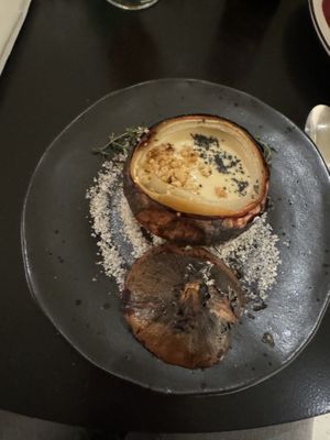 Onion cream  at roots in Porto