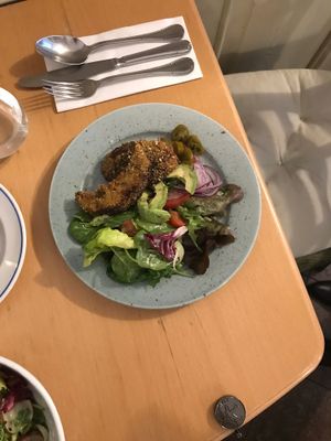 “maso” z portobello burgeru se salatkem - doporucuji, vynikajici! I recomend, delicius :-) at Estrella in Prague