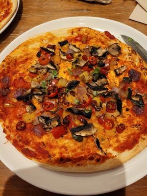 Vegan pizza, I also requested Chillies at The Mount Stuart - JD Wetherspoon in Cardiff