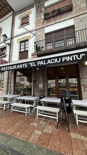 En el centro de Cangas de Onís  at El Palaciu Pintu in Cangas De Onis