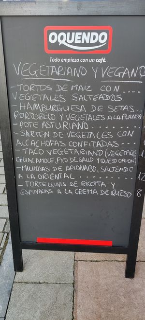 Dedicated vegetarian/vegan menu at El Palaciu Pintu in Cangas De Onis