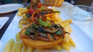 Tortos de maiz at El Palaciu Pintu in Cangas De Onis