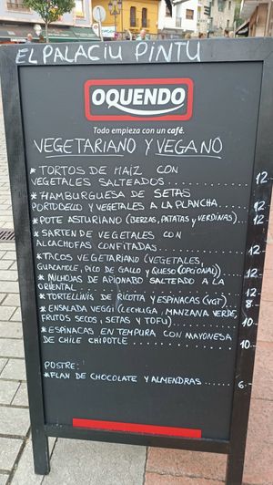 La carta vegetariana (casi todo vegano o veganizable) at El Palaciu Pintu in Cangas De Onis
