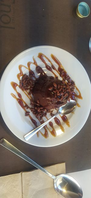 Flan de chocolate at El Palaciu Pintu in Cangas De Onis