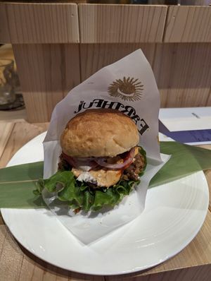 Fresh Green Burger at Earthful Cafe Tokyo in Tokyo