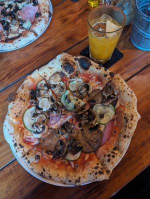 Vegan pizza 4/5 at Boccanera Pizzería y Cervecería in Tulum