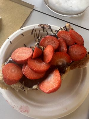 Pane con nocciolata e fragole  at A'Sana in Milan