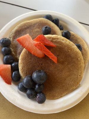 Pancake ai frutti rossi  at A'Sana in Milan