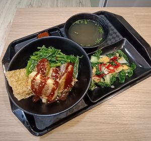 Kale Yong Tofu Set Meal.
A hearty bowl of YTF with beehoon (rice vermicelli) and a side of blanched baby cabbage at Kale by KangSu - Midpoint Orchard - 康素 in Central Singapore