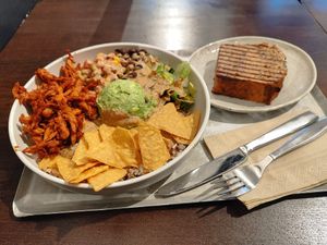 Mexivcan Bowl (High Protein) an toasted banana bread at Wild Bowls - Bleicherweg in Zurich