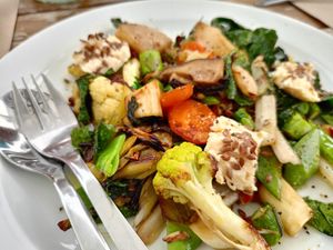 Verdures saltejades amb allioli de codony at La Cort Montseny in Ducat Del Montseny