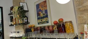 Deco at Les Tontons Veg - Paradis in Paris