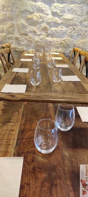 Tables at Les Tontons Veg - Paradis in Paris