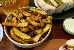 Fries w/herbs at Les Tontons Veg - Paradis in Paris