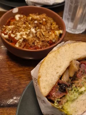 Ariette 😍 at Les Tontons Veg - Paradis in Paris