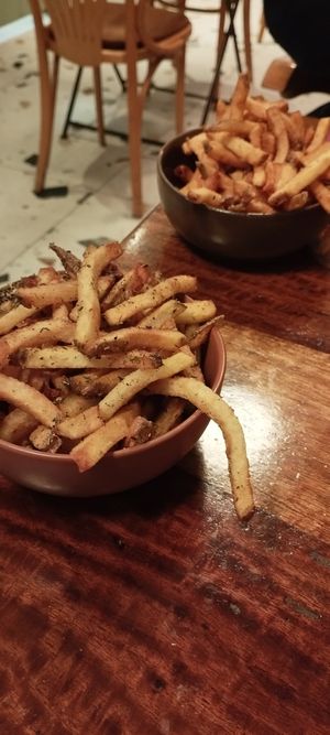  at Les Tontons Veg - Paradis in Paris