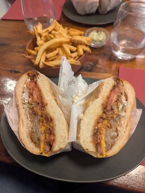  at Les Tontons Veg - Paradis in Paris