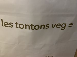 Take out bag  at Les Tontons Veg - Paradis in Paris