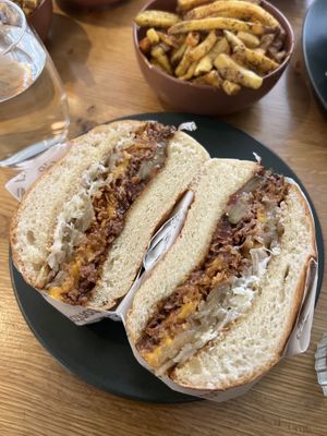 Cebolla Dream  at Les Tontons Veg - Paradis in Paris