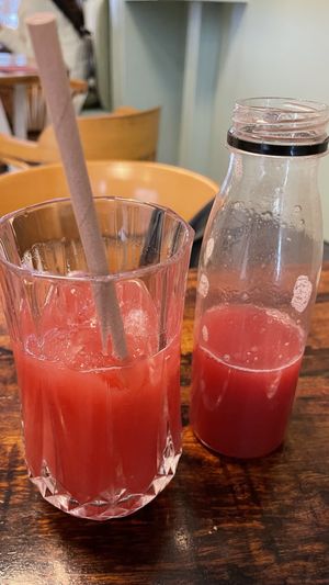  at Les Tontons Veg - Paradis in Paris