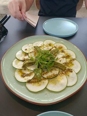 Carpaccio de calabacín at Tejemaneje in Murcia