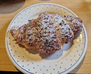 Veganes Mandelcroissant at Bäckerei Gehrold  in Wurzburg