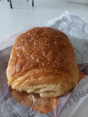 Veganes Schokocroissant at Bäckerei Gehrold  in Wurzburg