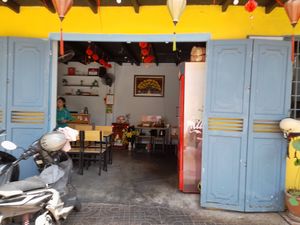 Looking in at CHAY AN PHÚC in Ho Chi Minh City