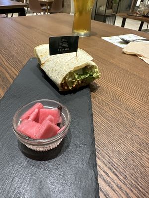 This vegan burrito was absolutely fantastic. The right amount of spices and it was just really tasteful. Hands down the best vegan burrito I’ve ever eaten    at El Rato in Gyeongju-si
